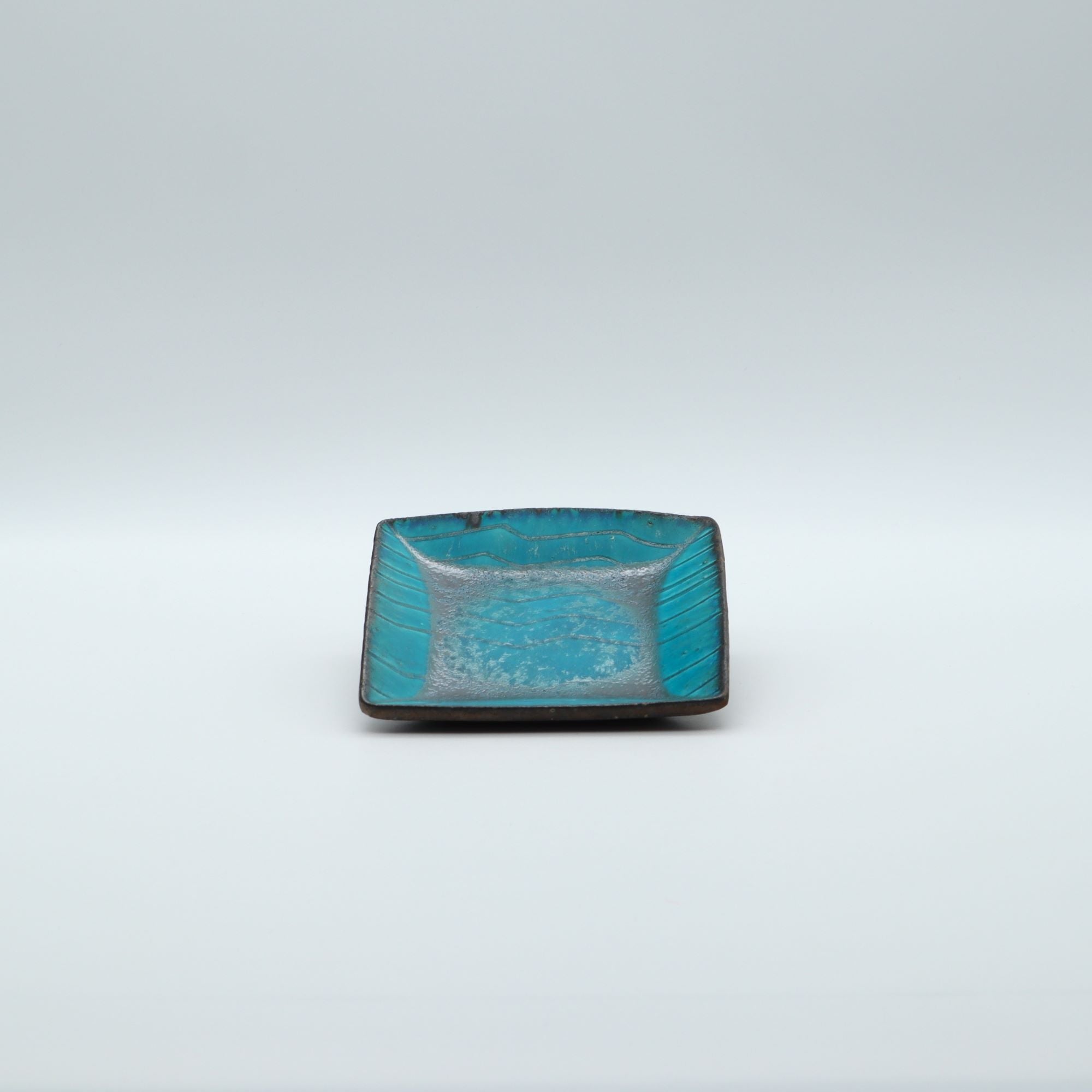 北海道 沼田佳奈子 独自の青釉の角小皿 M25 – canosa