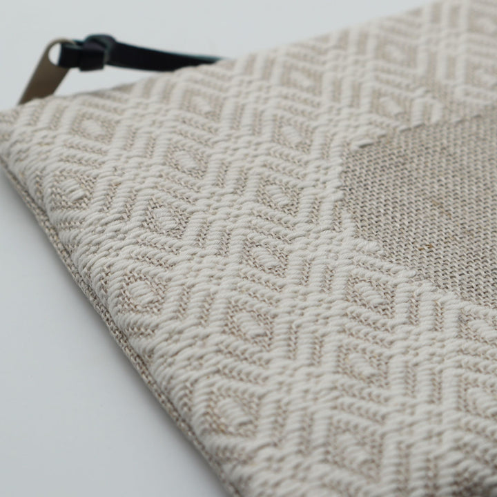 りんごポーチ　A　生成り