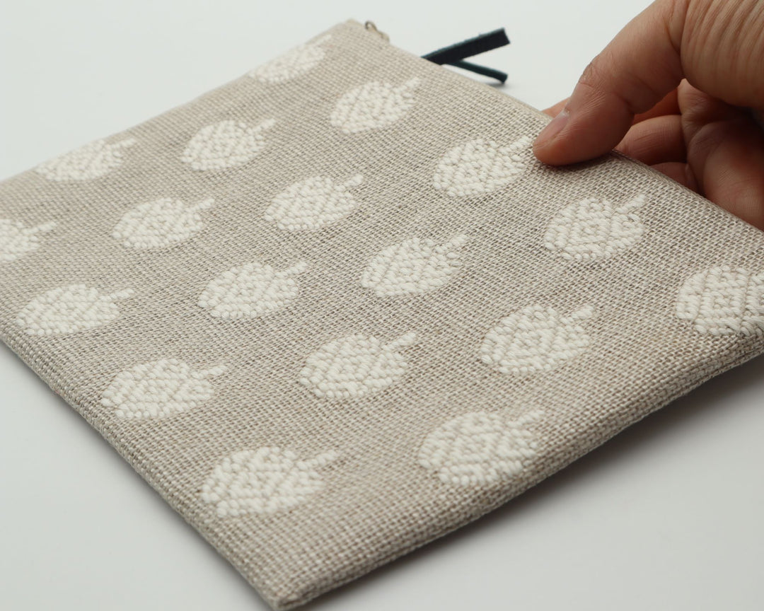 りんごポーチ　B　生成り