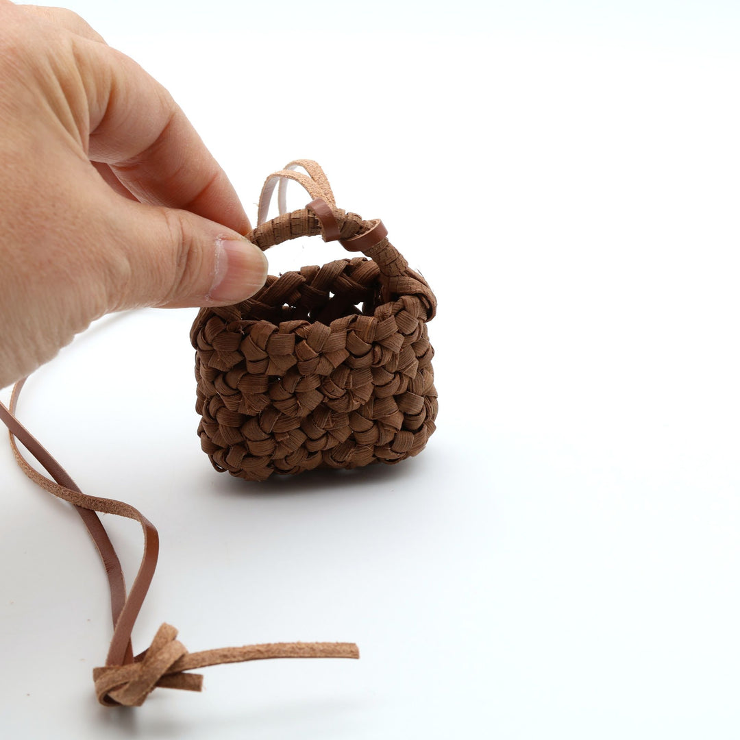 国産山葡萄　ミニかごペンダント