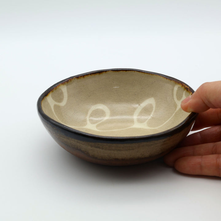 小鉢　ベージュくるくる模様　B