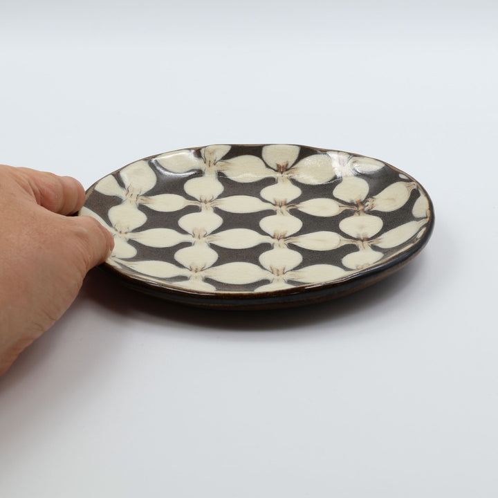 生楽陶苑 園田空也   5寸平皿　白花　