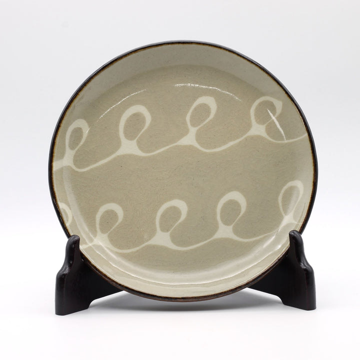 7寸平皿　ベージュくるくる模様　B