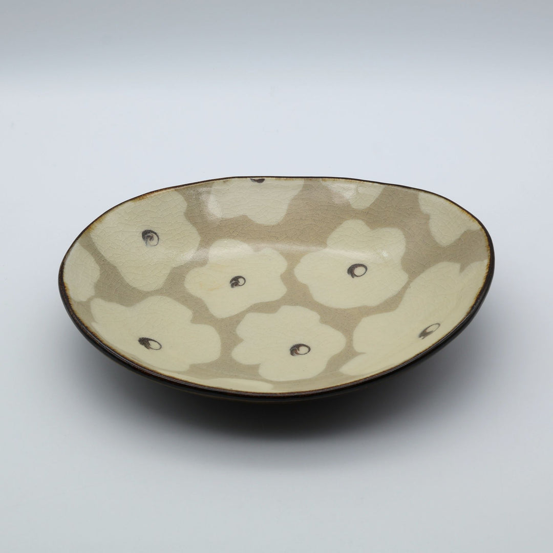 生楽陶苑のスリップウェア　カレー皿　白丸花