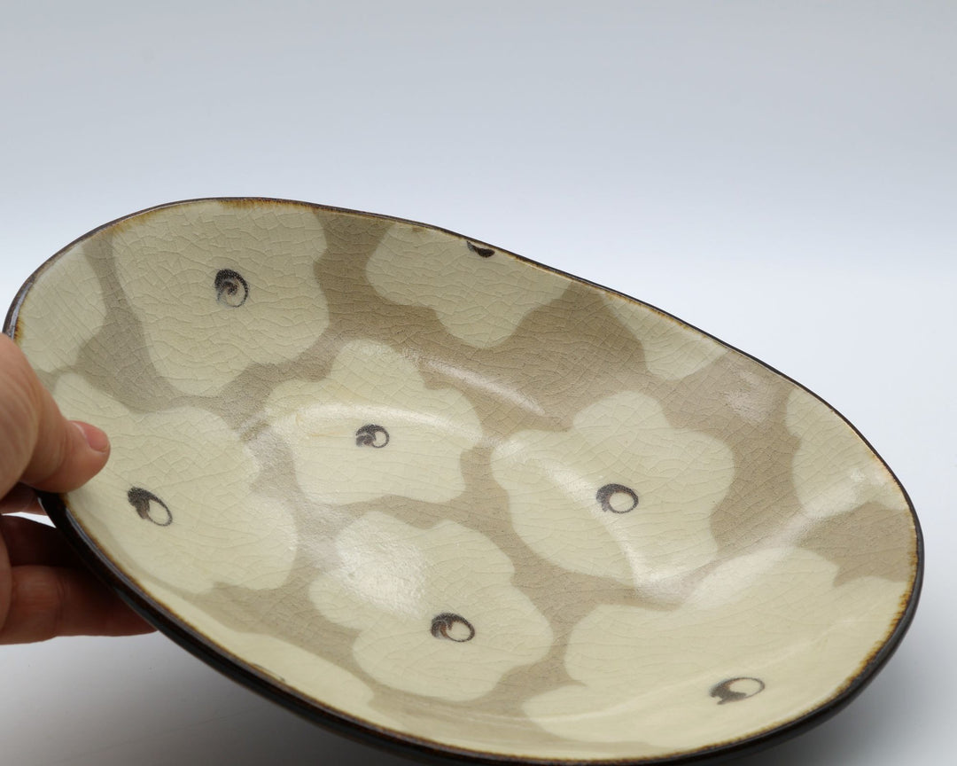 生楽陶苑のスリップウェア　カレー皿　白丸花