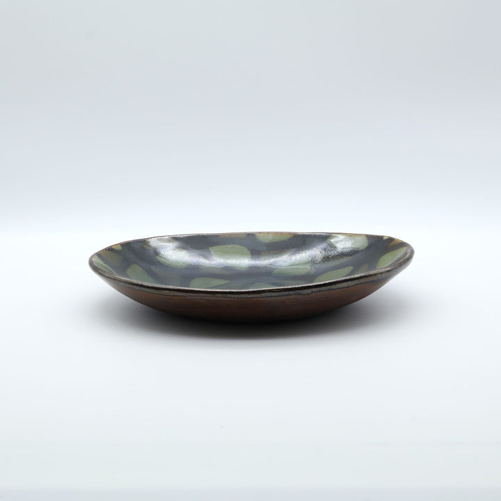 生楽陶苑のスリップウェア　カレー皿　緑モザイク柄