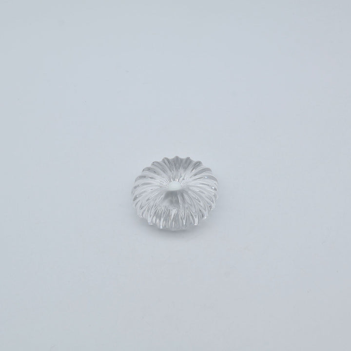 glass apartment 21g ichico作「おき花」。放射状のモール模様と中央の無垢の一滴が美しい琉球ガラス製オブジェ・箸置き（canosa取扱）