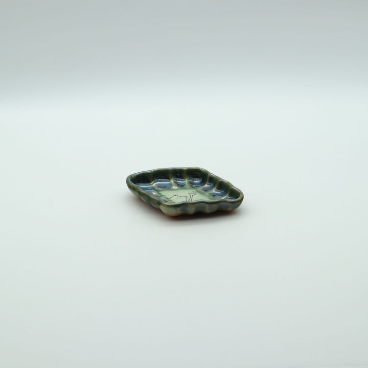 カエル菱皿