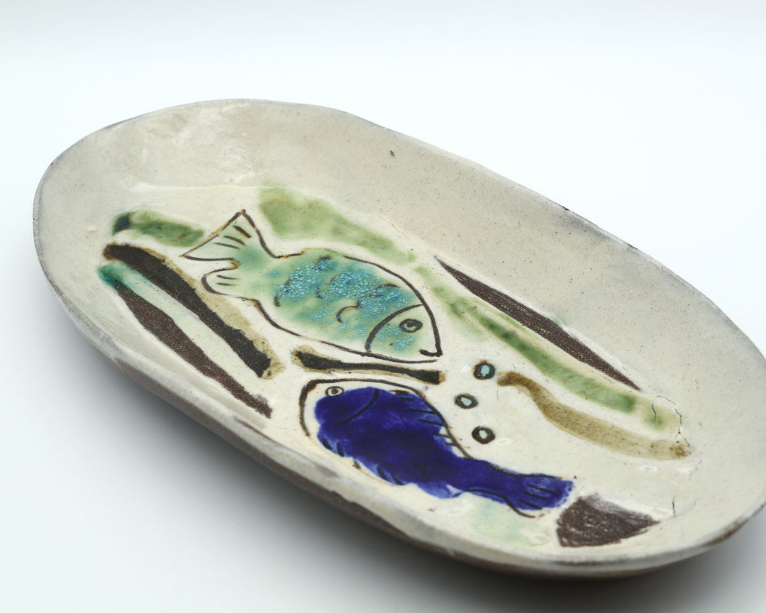工房エクレシアのオーバル皿　魚