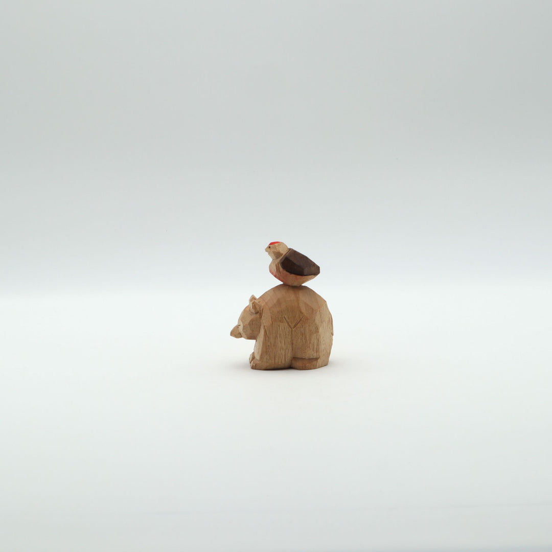 くまとノグチゲラ