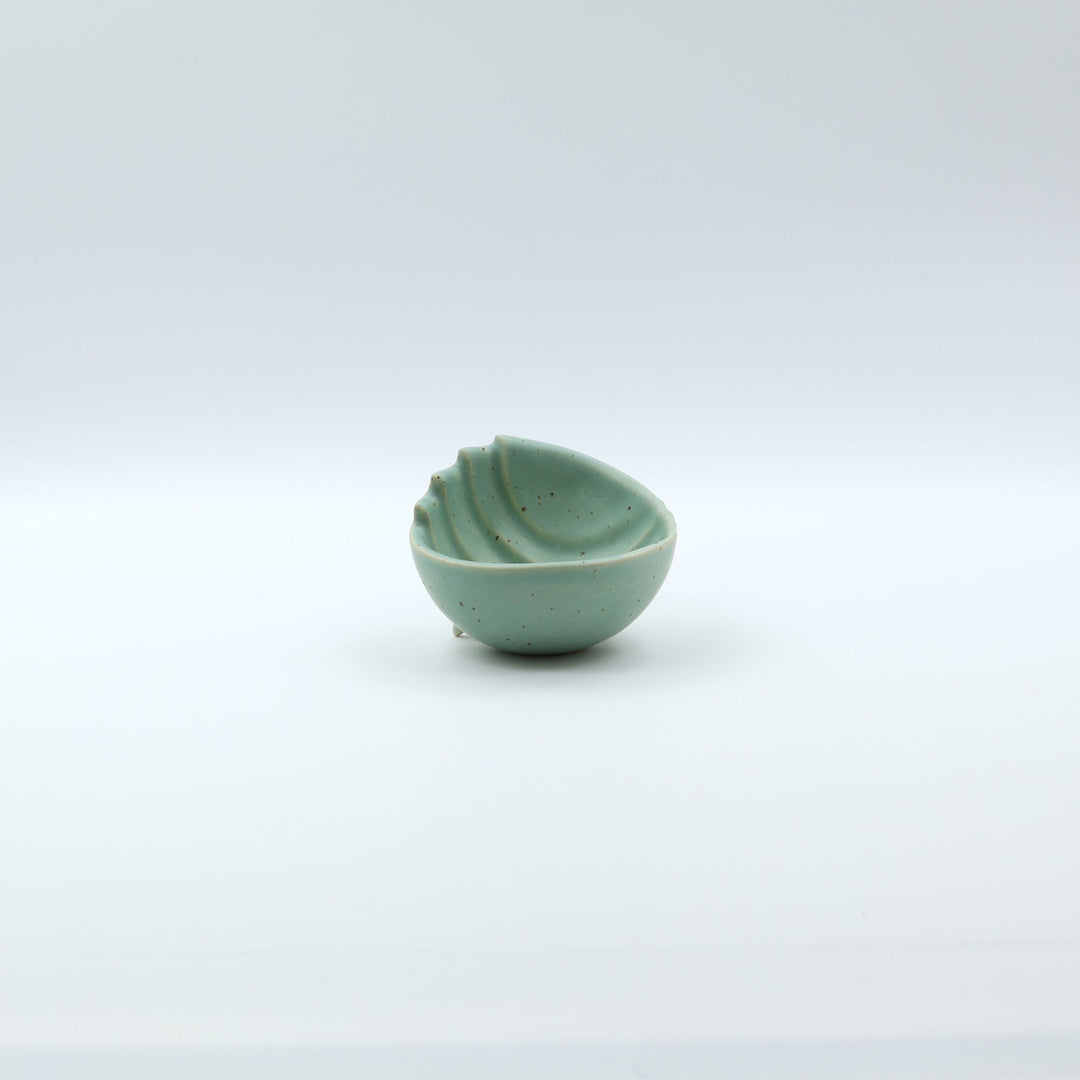 沖縄の新しいやちむん　陶factory509　貝がら豆小鉢　ミント