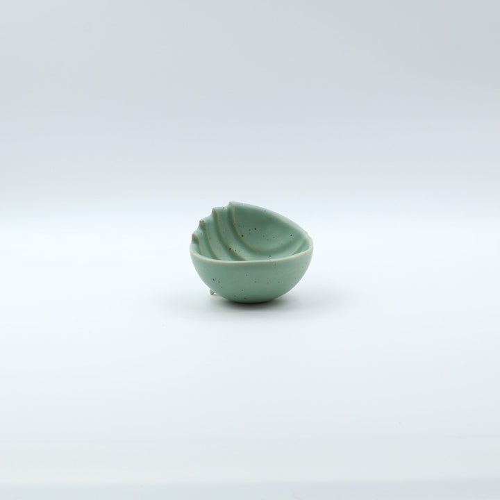 沖縄の新しいやちむん　陶factory509　貝がら豆小鉢　ミント