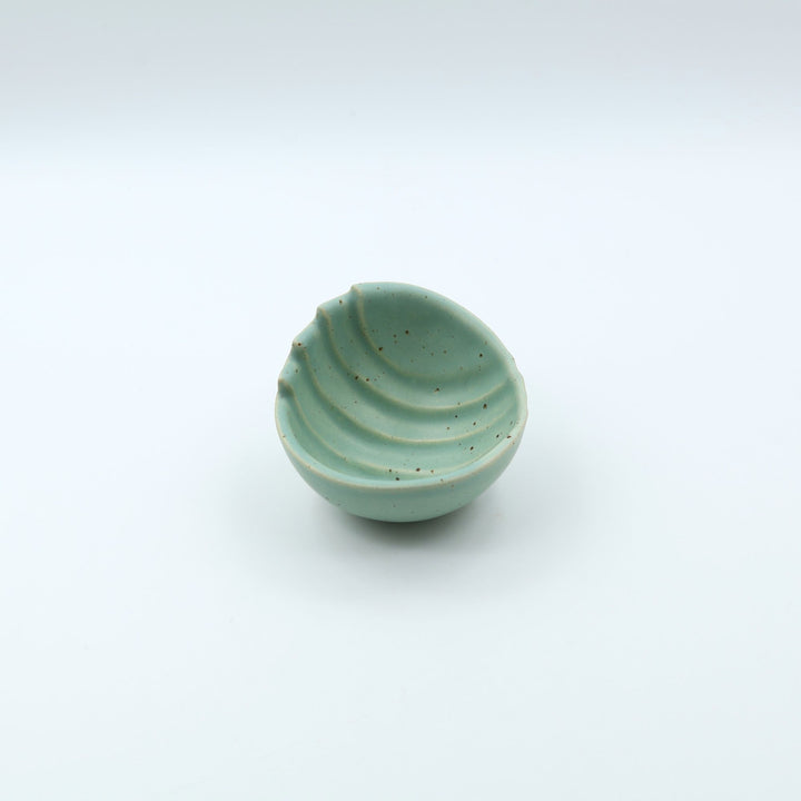 沖縄の新しいやちむん　陶factory509　貝がら豆小鉢　ミント