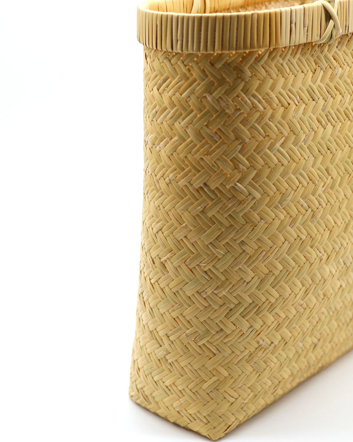 岩手県二戸郡一戸町  鳥越スズ竹かごバッグ