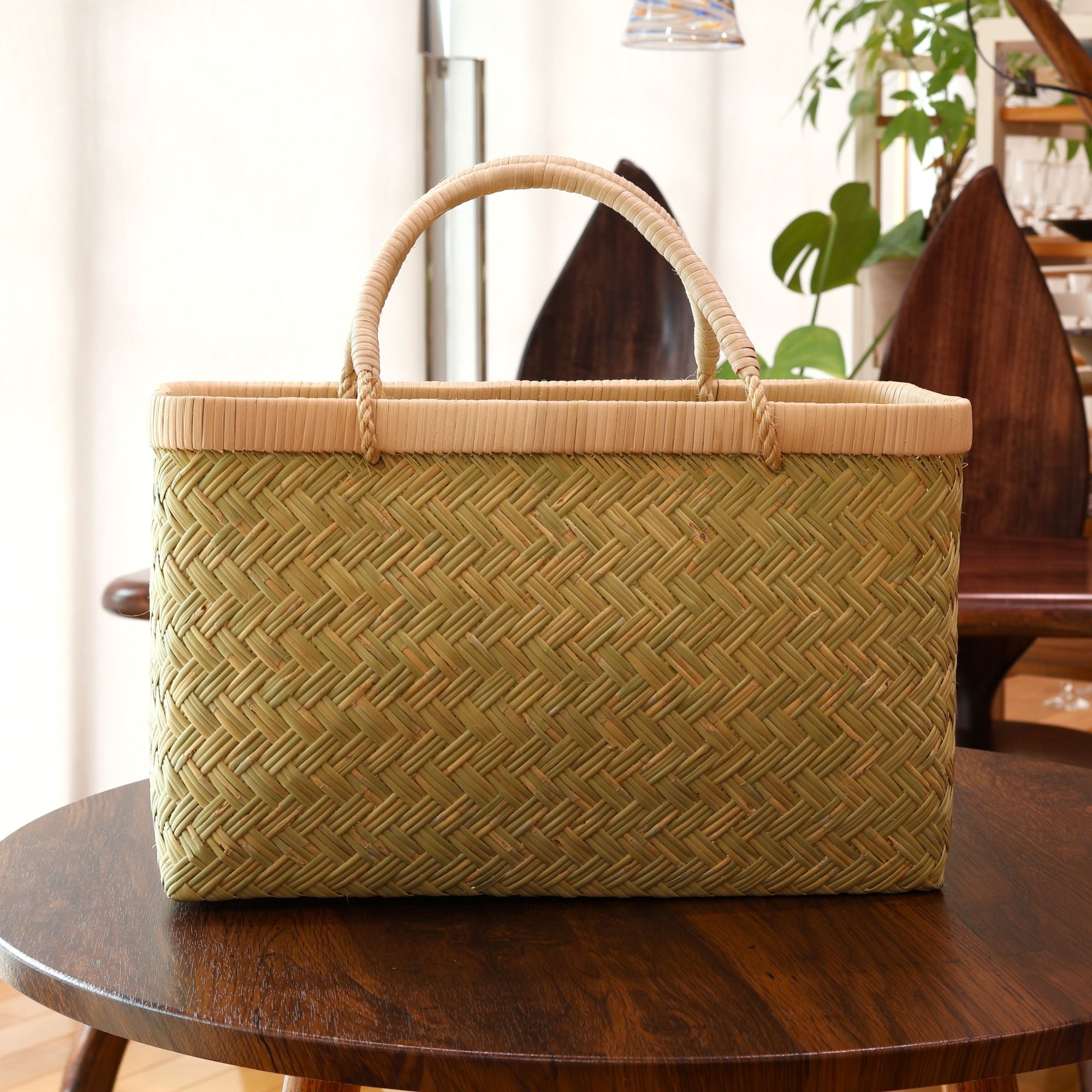鳥越すず竹竹細工行李かご(61cm) 1点のみ再入荷！鳥越のすず竹細工 市場かご 尺2寸底竹入れ 極上品