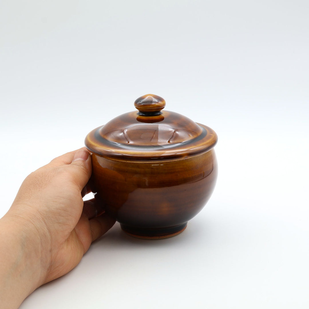 出西窯 鈴型蓋物（飴）。柔らかな飴色が美- canosa オンラインショップしい、佃煮や調味料を入れるのに最適な蓋付きの器。　