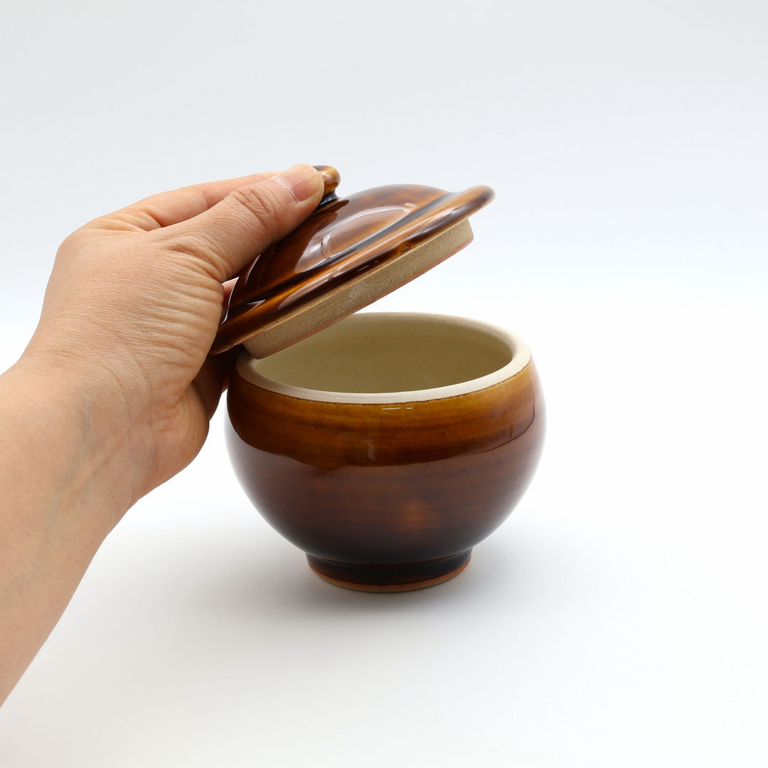 出西窯 鈴型蓋物（飴）。柔らかな飴色が美- canosa オンラインショップしい、佃煮や調味料を入れるのに最適な蓋付きの器。　
