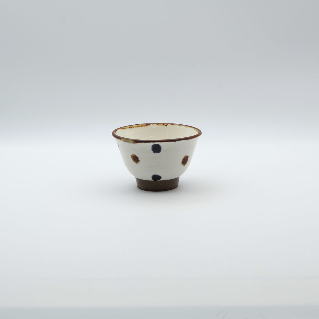 竹富島のやちむん　アトリエ五香屋 くみだし (湯呑み)  ドット