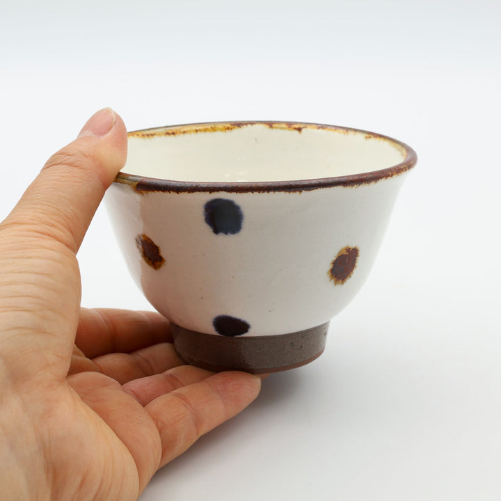 竹富島のやちむん　アトリエ五香屋 くみだし (湯呑み)  ドット