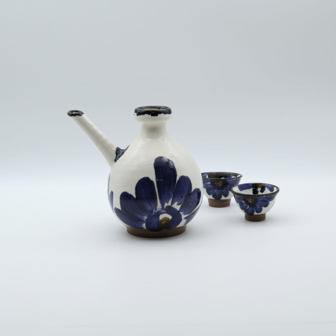 沖縄・竹富島のやちむん　アトリエ五香屋 カラカラ＆ぐい吞みセット 菊花紋