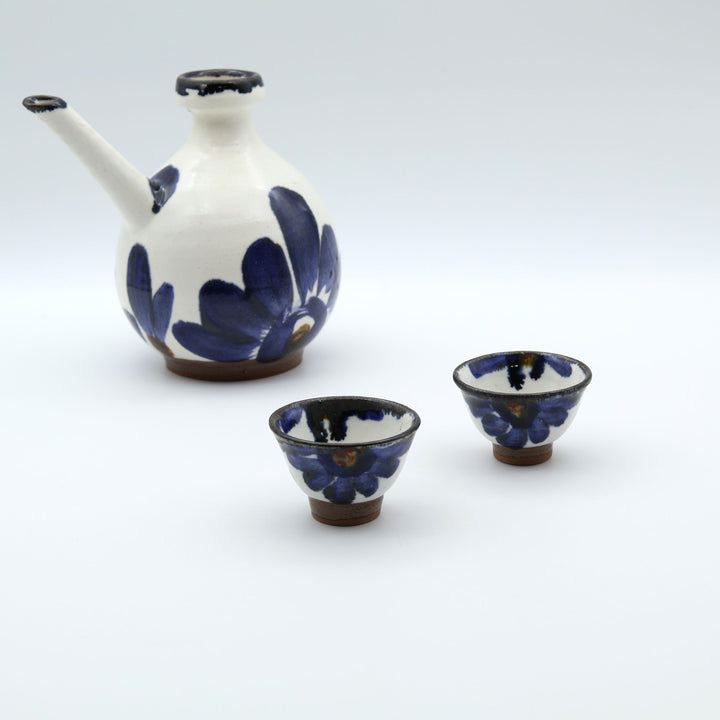 沖縄・竹富島のやちむん　アトリエ五香屋 カラカラ＆ぐい吞みセット 菊花紋